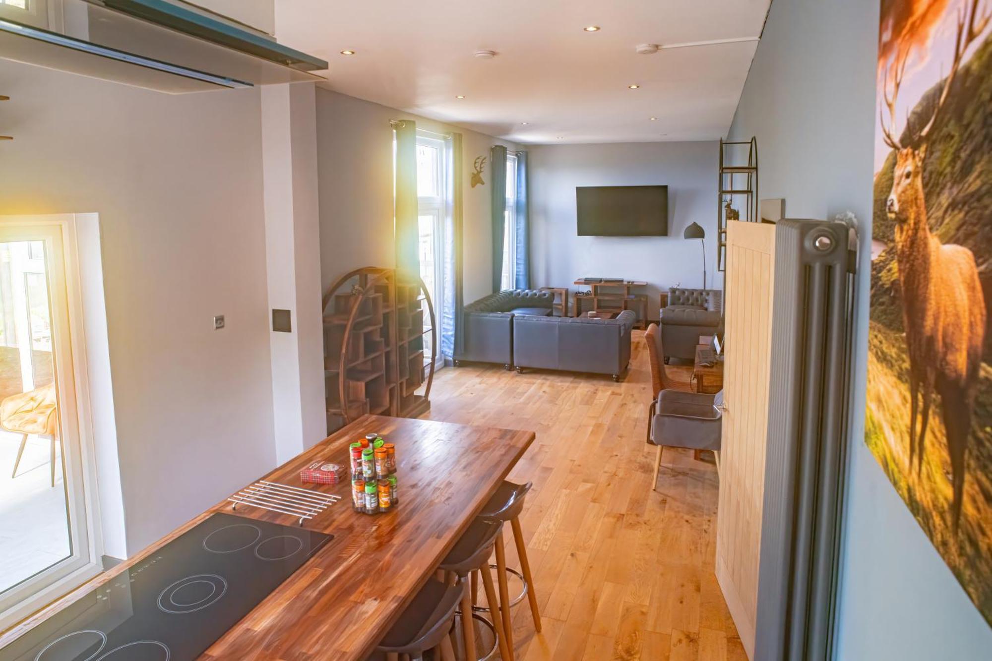 Luxury 4 Bedroom Cottage With Stunning Views Near Fairy Pools! Carbost  Exterior photo