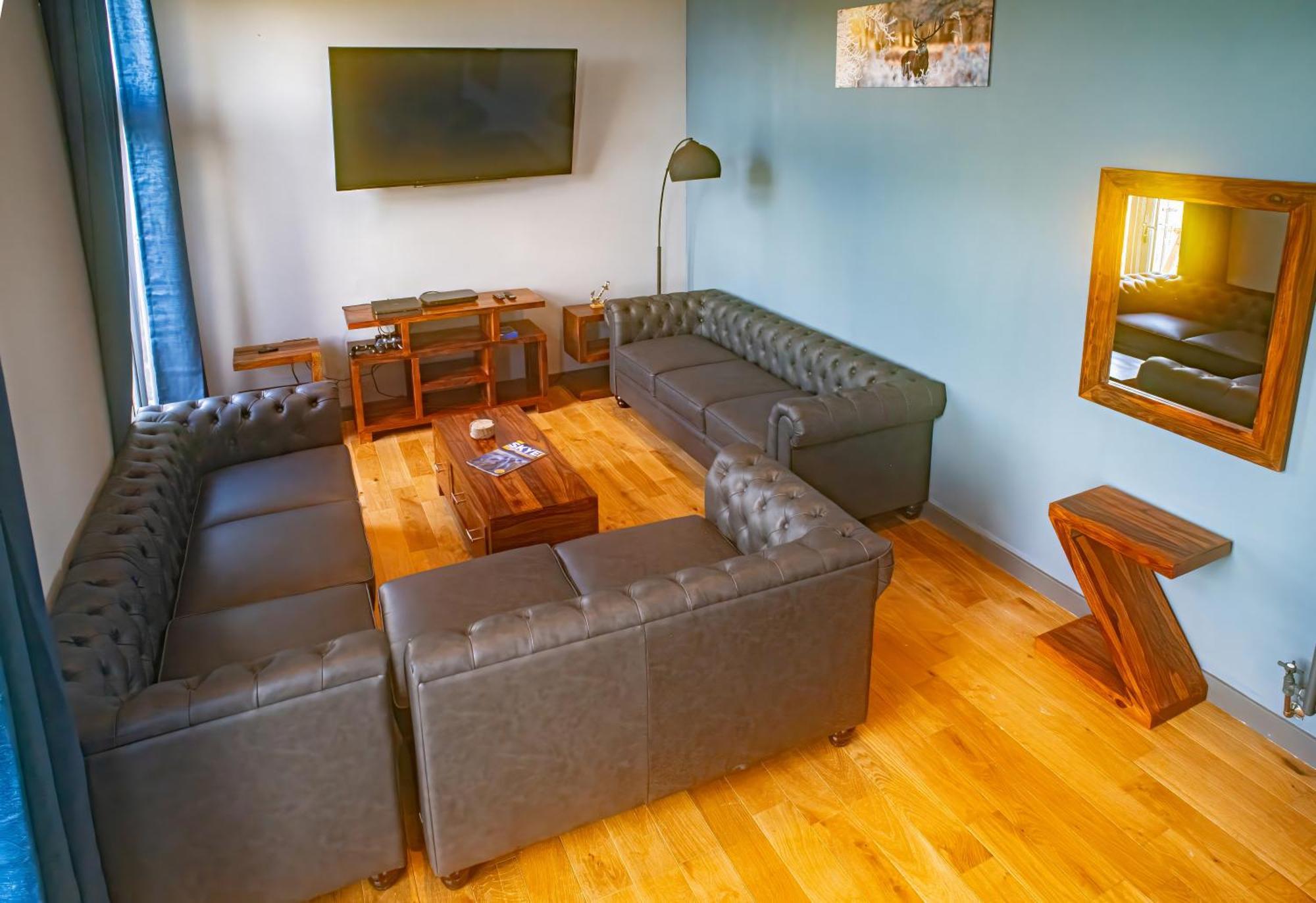 Luxury 4 Bedroom Cottage With Stunning Views Near Fairy Pools! Carbost  Exterior photo