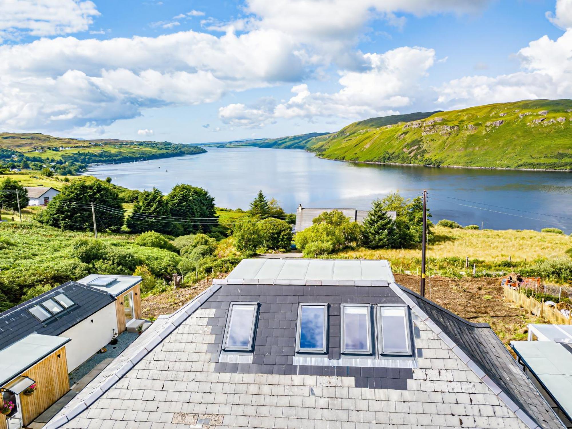 Luxury 4 Bedroom Cottage With Stunning Views Near Fairy Pools! Carbost  Exterior photo